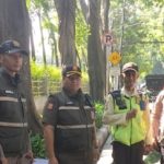 Bhabinkamtibmas dan Satpol PP Tindak Lanjut Aduan Parkir Liar di RS Bunda Gondangdia