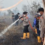 Atasi Karhutla, Kapolda Kalsel Bersama Wamenko Pangan dan Forkopimda Tinjau Langsung Posko Tegal Arum