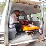 Polri Evakuasi Dua Warga Palue Lewat Jalur Udara, Lansia Korban Reruntuhan dan Ibu Hamil