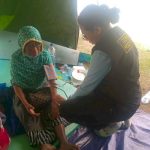 Polri Hadir di Tengah Pengungsi, Sidokkes Polres Sikka Berikan Pelayanan Kesehatan di Gelora Samador