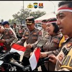 Gelorakan Semangat Cinta Tanah Air: Kapolres Pasuruan Kota Bagikan Ribuan Bendera Merah Putih Sambut Hari Kemerdekaan ke-81 RI