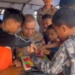 Kombes Pol Hasripuddin Berikan Trauma Healing Anak Terdampak Gempa di Manggarai NTT