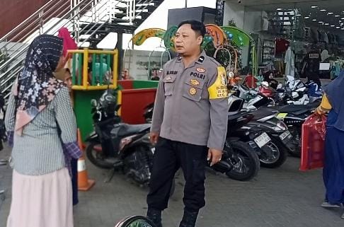 Bukan Sekadar Patroli, Polsek Lekok Hadir Sebagai Solusi Keamanan Masyarakat