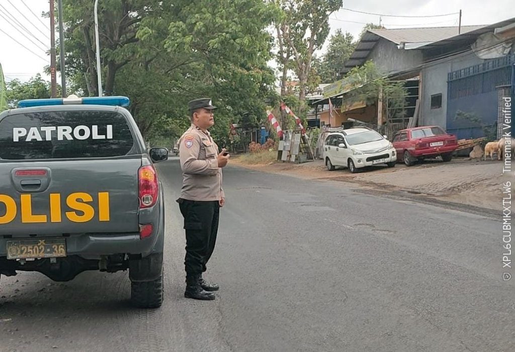 Hadir di Jalur Pantura, Patroli Presisi Polsek Pohjentrek Wujudkan Kamtibmas Kondusif