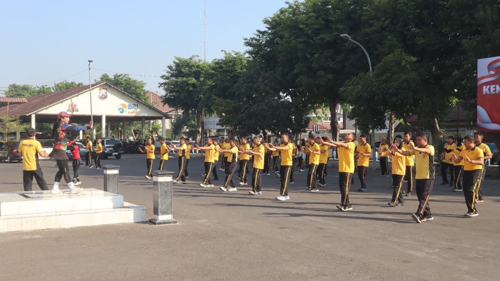 Jaga Kebugaran dan Kekompakan, Polres Pasuruan Kota Gelar Olahraga Bersama Seluruh Personel