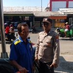 Patroli Harkamtibmas Polsek Nguling, Ajak Masyarakat Peduli Kamtibmas di Lingkungan