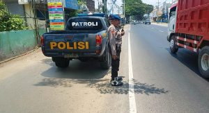 Jelang Sholat Jumat, Polsek Pohjentrek Intensifkan Patroli Harkamtibmas