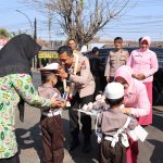 Kapolres Pasuruan Kota Kunjungi TK Kemala Bhayangkari 22, Berikan Semangat dan Motivasi Kepada Generasi Penerus