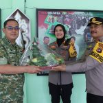 Sinergitas TNI-Polri, Kapolres Batola Beri Kejutan HUT TNI ke-81 di Kodim 1005 Batola