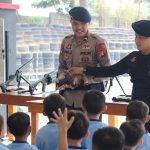 Brimob Polda Metro Jaya Kenalkan Tugas Kepolisian kepada Anak TK