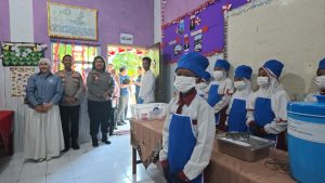 Konsep Prasmanan MBG Mulai Diuji Di Kota Pasuruan, Kapolres Tinjau Pelaksanaannya
