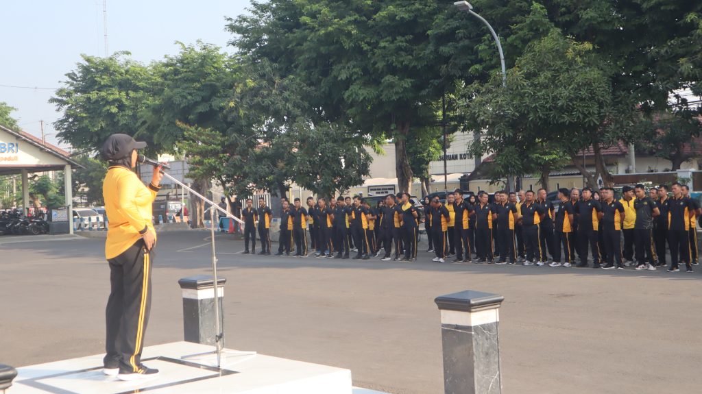 Perkuat Kebugaran Dan Soliditas, Personel Polres Pasuruan Kota Ikuti Olahraga Bersama