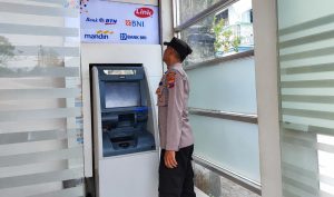 Pastikan Keamanan Area Perbankan Dan ATM, Polsek Nguling Gelar Patroli Preventif