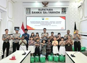 Teguhkan Semangat Polisi Bersama Masyarakat, Polres Pasuruan Kota Santuni Yatim Piatu Dan Lansia Komunitas Gereja