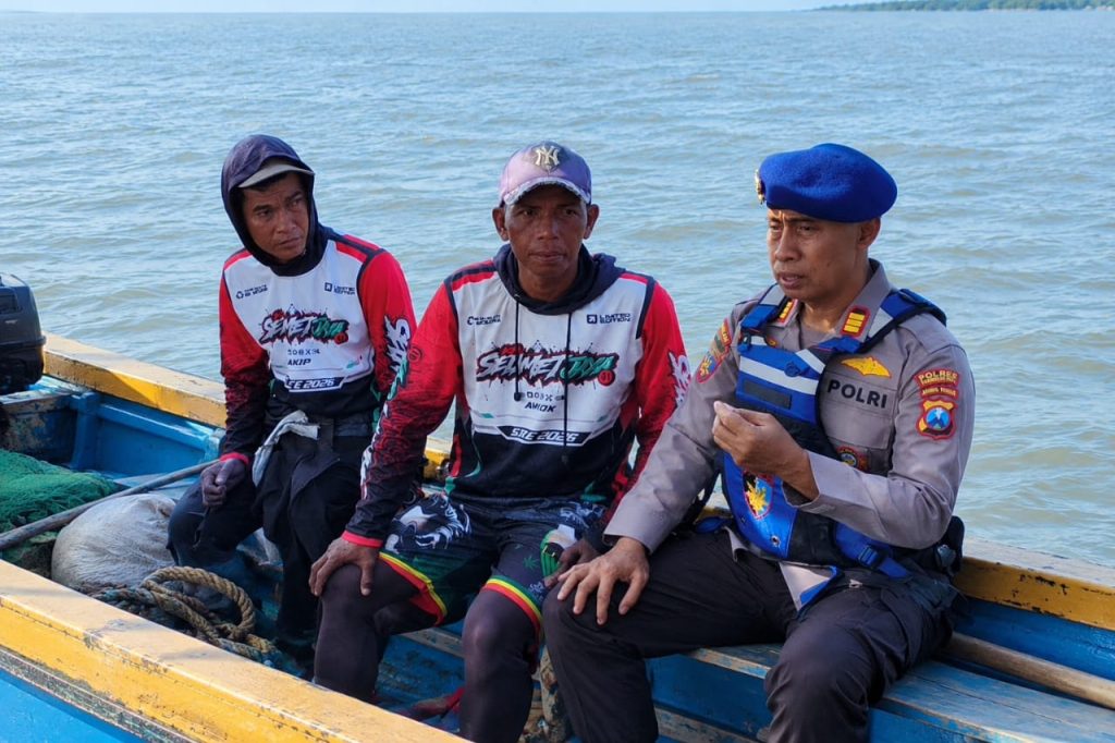 Polisi Bersama Masyarakat, Satpolair Polres Pasuruan Kota Perkuat Sinergi Kamtibmas Bersama Nelayan Dan Masyarakat Pesisir
