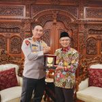 kapolri-dan-ketua-umum-pp-muhammadiyah-dokistimewa-1793282830459_169